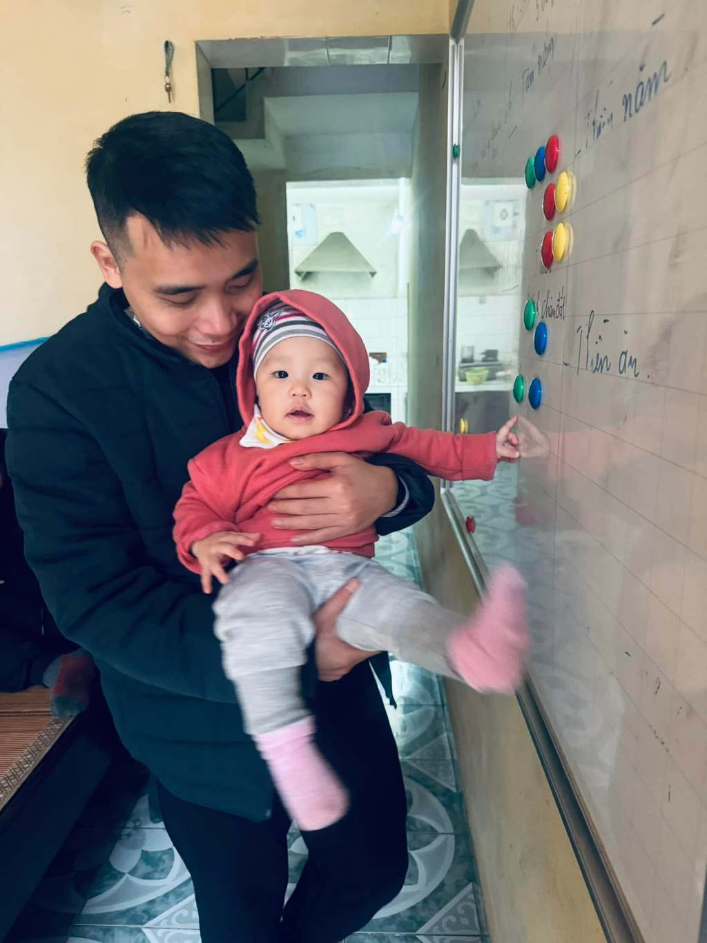 Học những lời dạy của Phật xong về còn xem bóng đá không ? Còn nghe Nhạc hay ? Còn ăn món ăn ngon ko ? Còn gặp gỡ bạn bè cũ không? Còn bế em bé không?