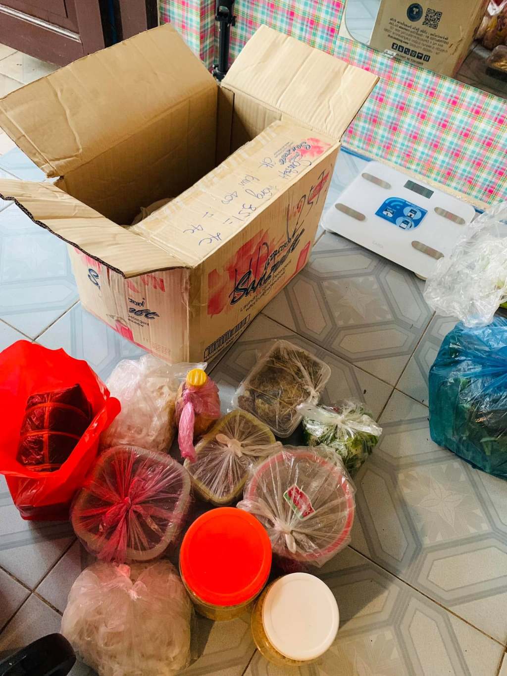 Xưa đi học không bao giờ phải lo cơm, chiều về nhà mẹ đã nấu cơm ăn cho đi học thêm rồi tối về lại phần cơm
